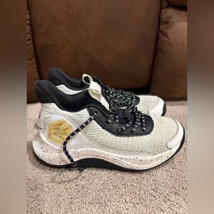 Under Armour Curry 327 Black & White Basketball Shoe - 5Y